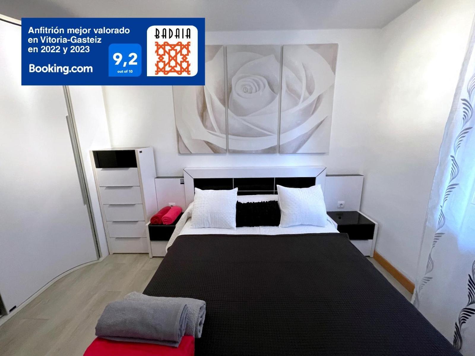 A Puertas De La Catedral 90m2 Con Garaje Apartment *